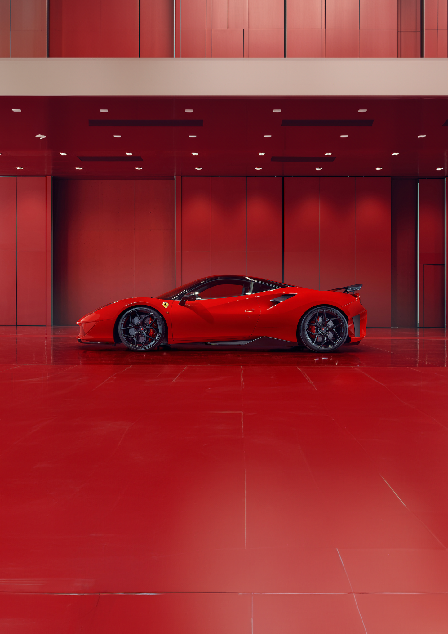 FERRARI 488