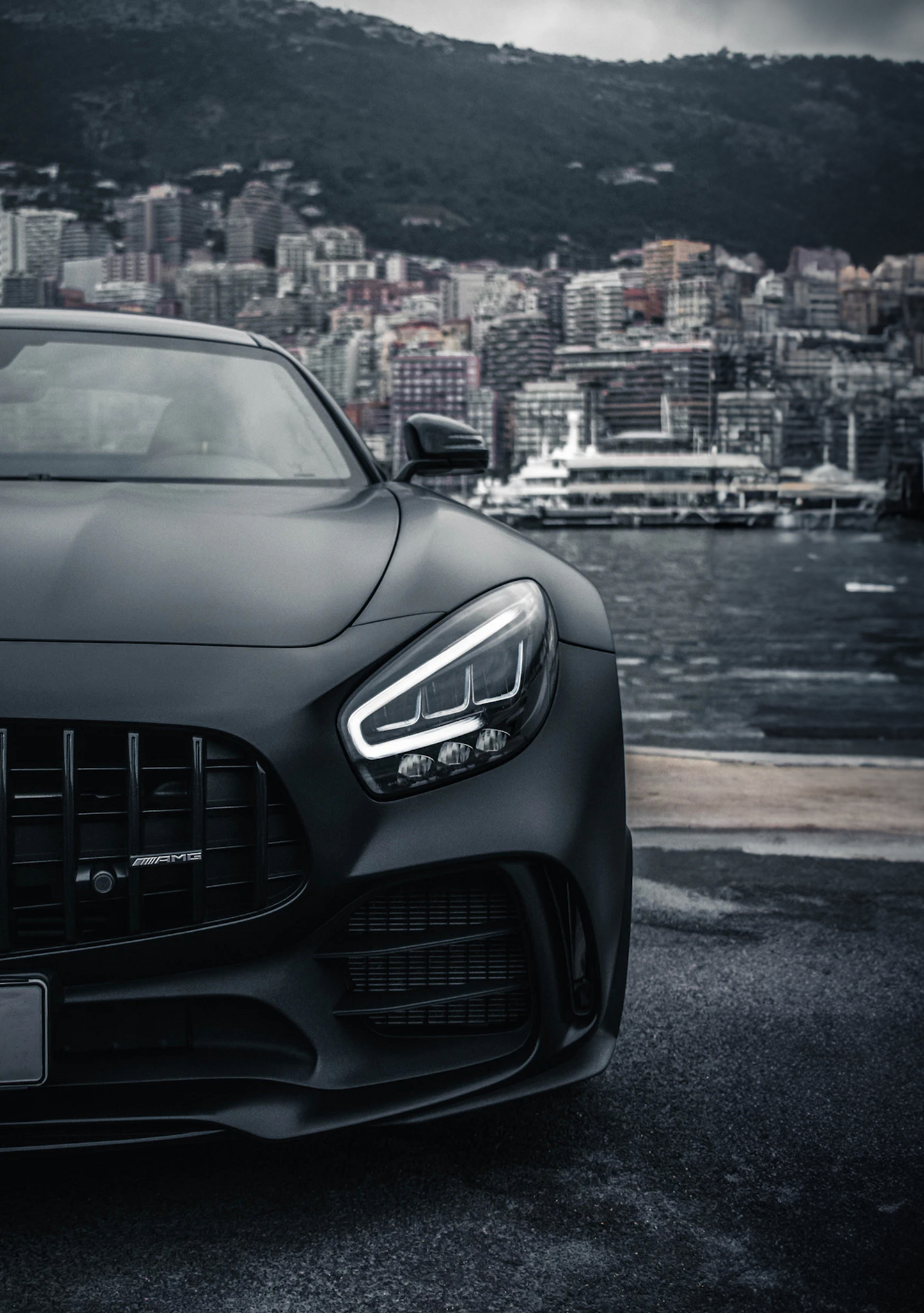 MERCEDES BENZ AMG GTR